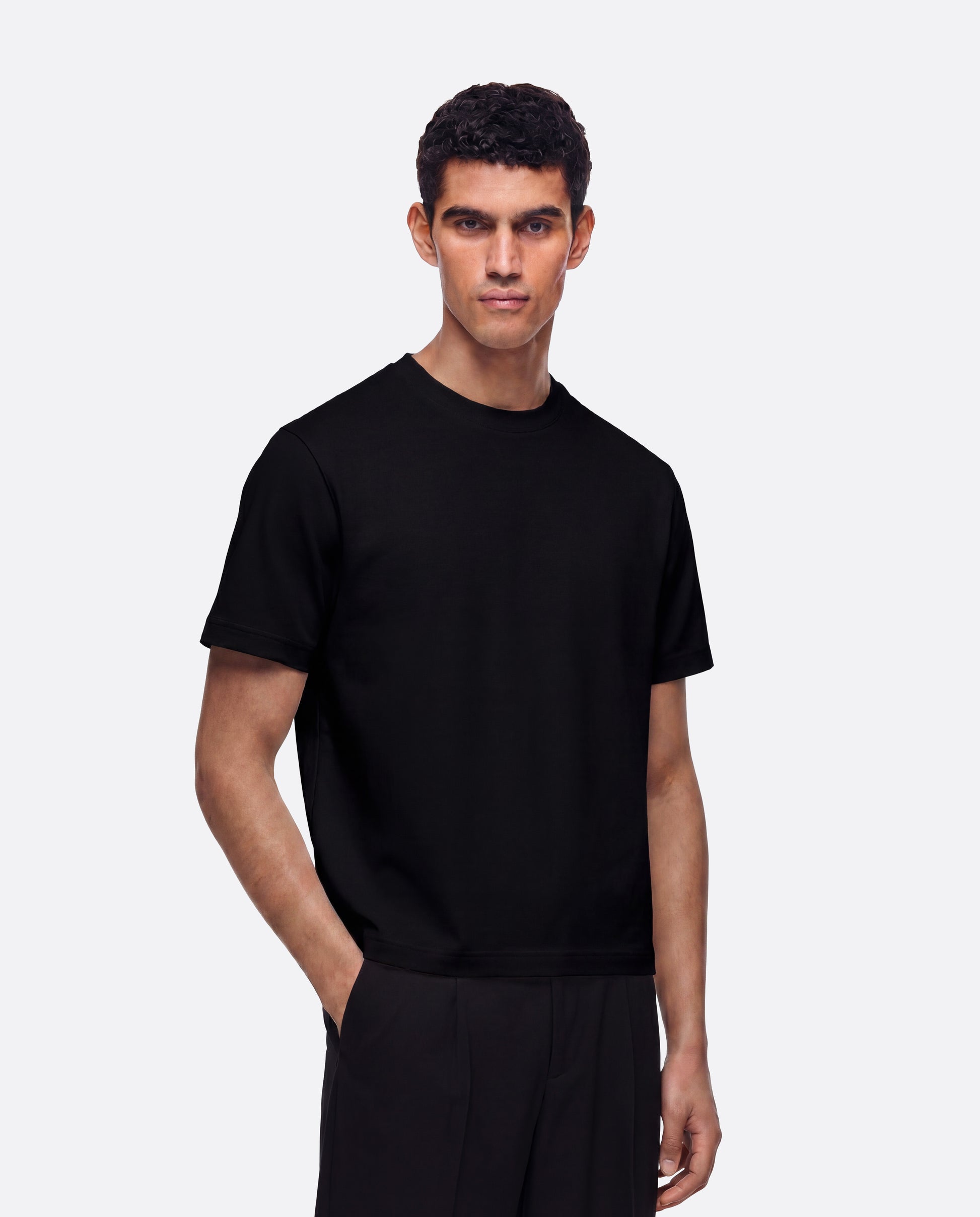 FITTED CROP T-SHIRT - BLACK
