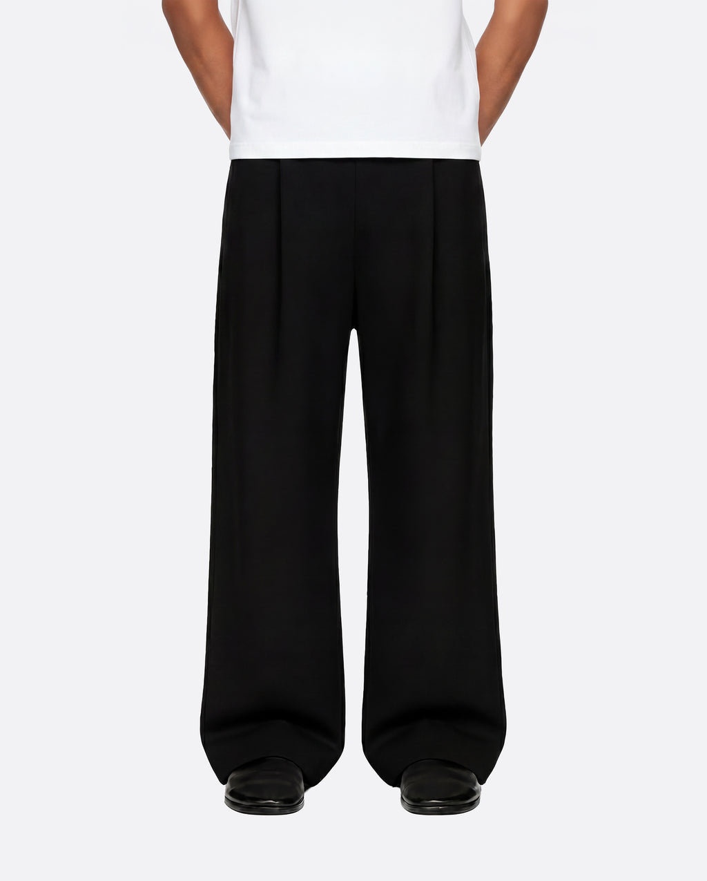 WIDE PLEATED SWEATPANTS - BLACK