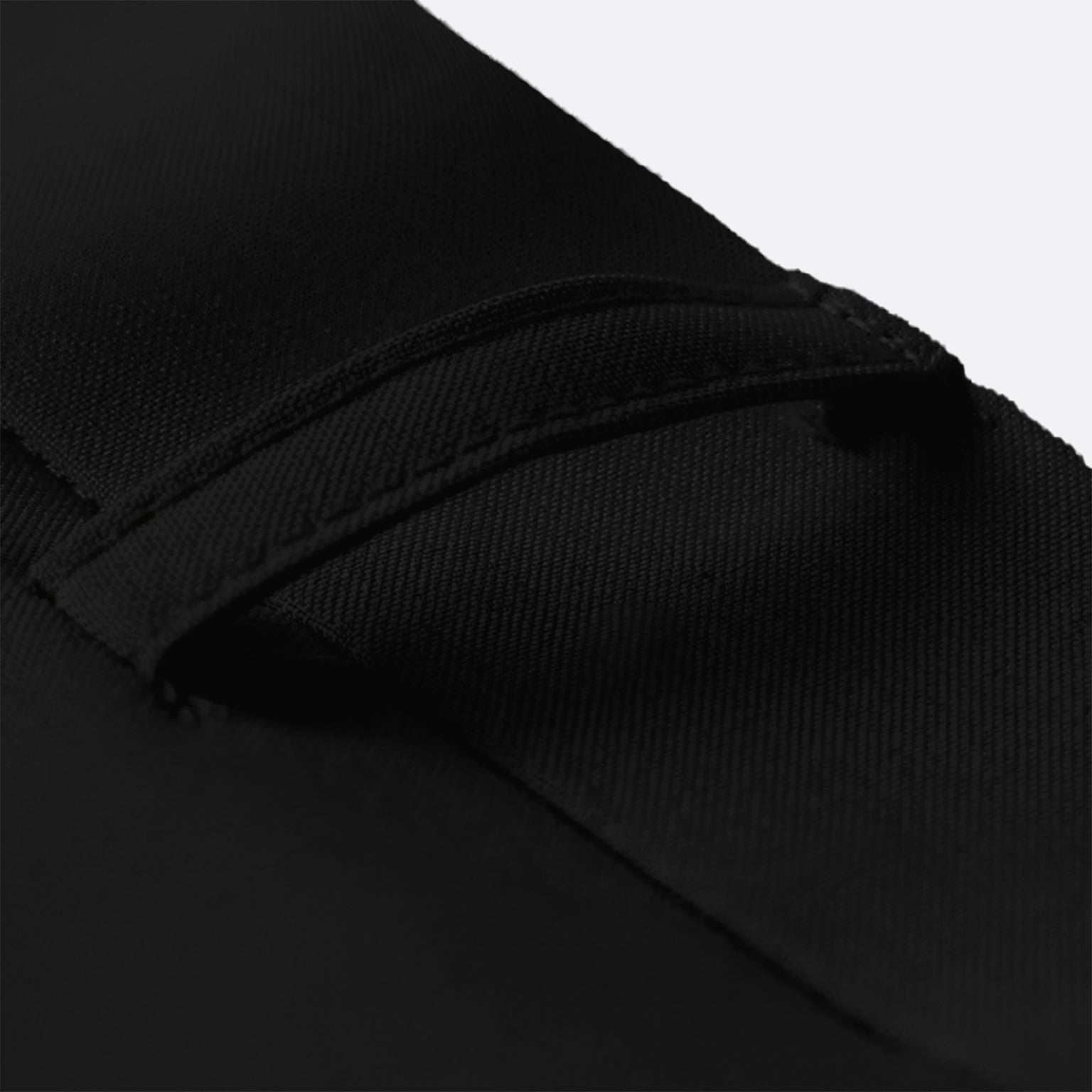 BLACK    PLEATED TROUSER