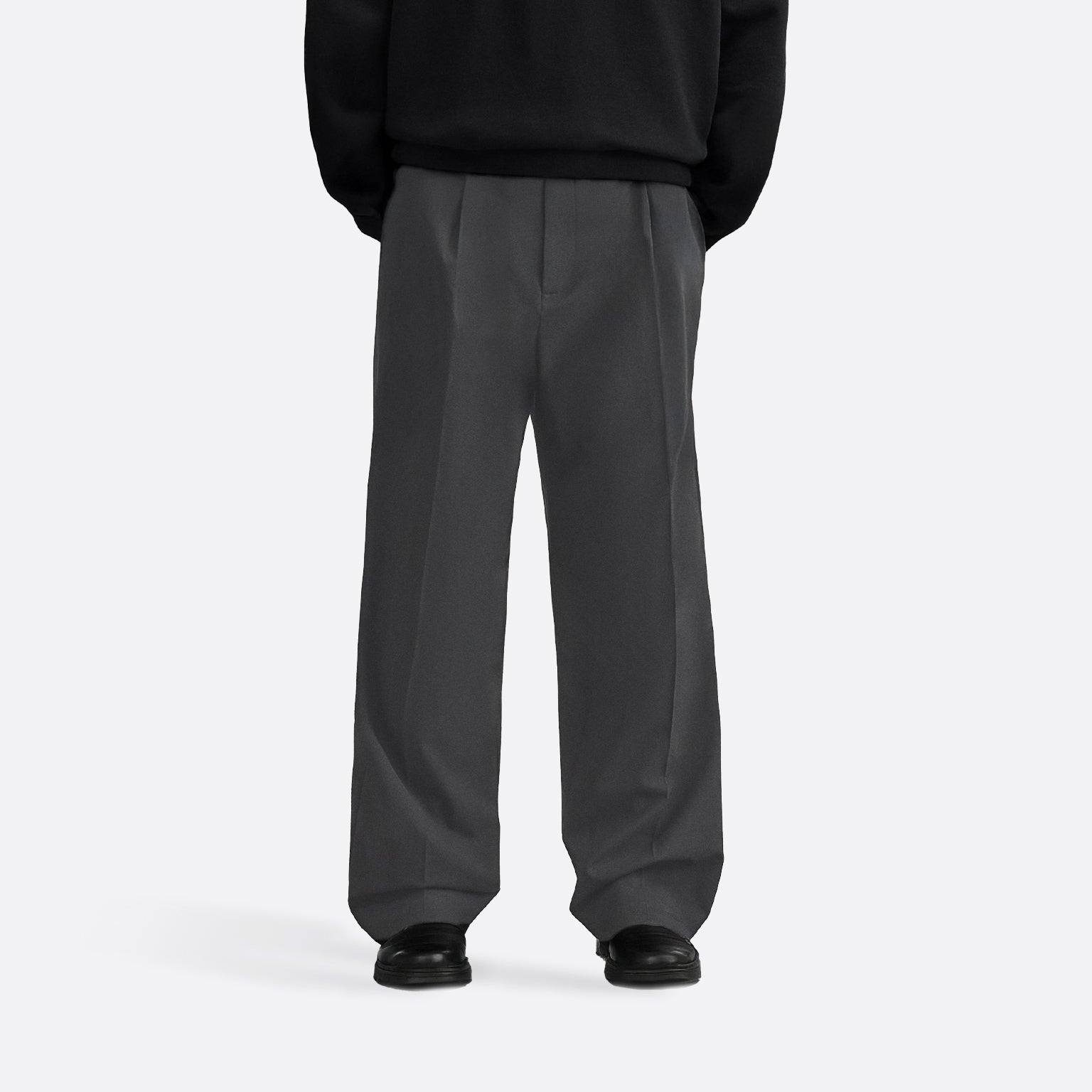 GRAY PLEATED TROUSER