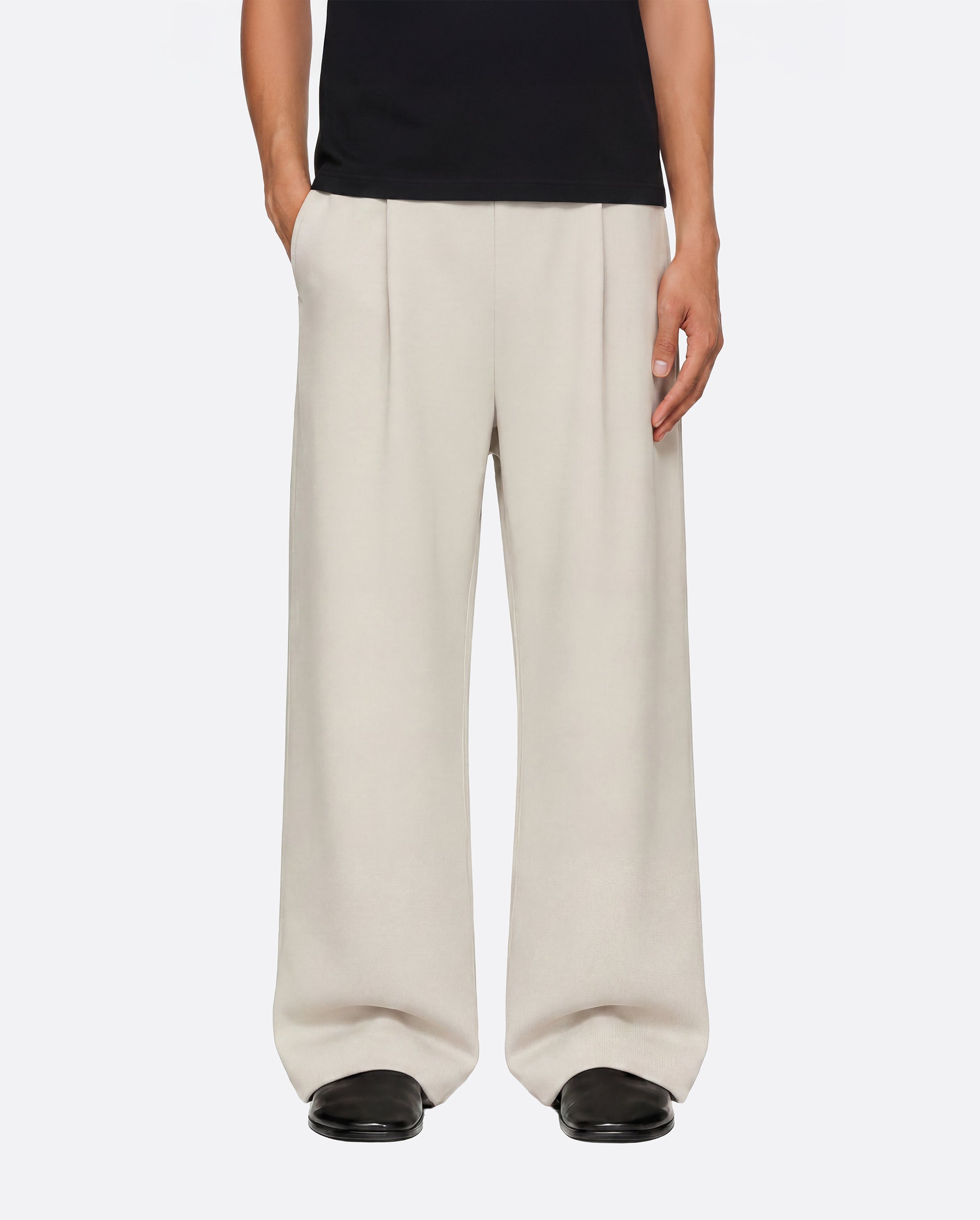 WIDE PLEATED SWEATPANTS - SAND – REFERENCE